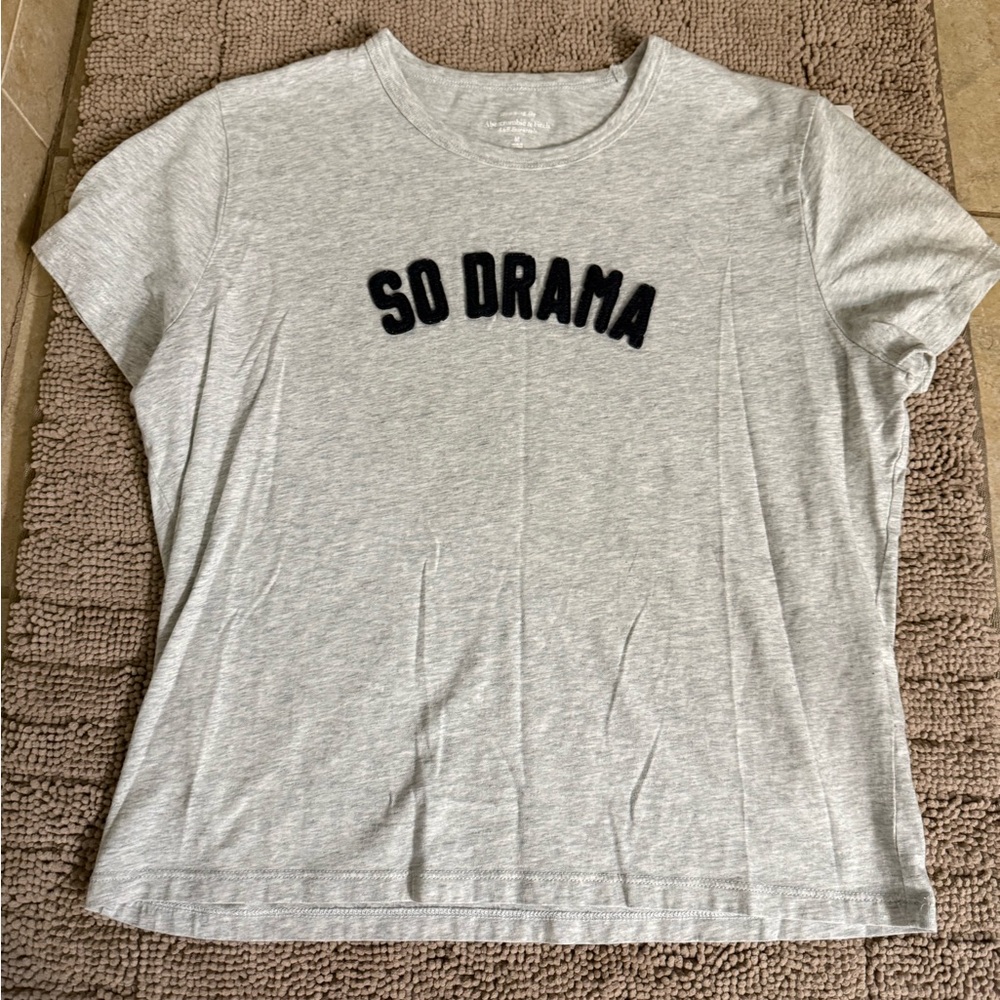 The Abercrombie & Fitch "So Drama" t-shirt XS